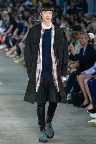 Look 44